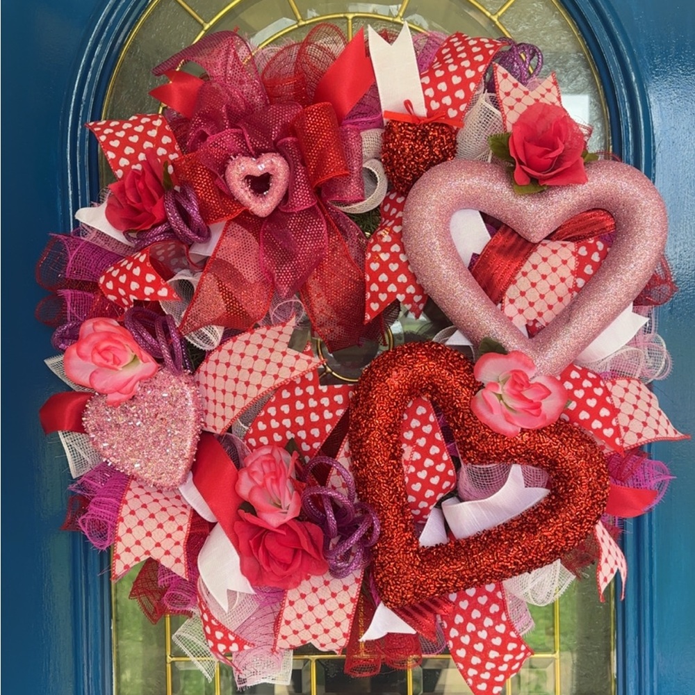 Valentine's Day Heart Wreath - Red and Pink